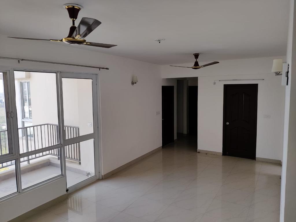 3 BHK + Servant Room 2000 Sq.Ft. Apartment in BBD Green City