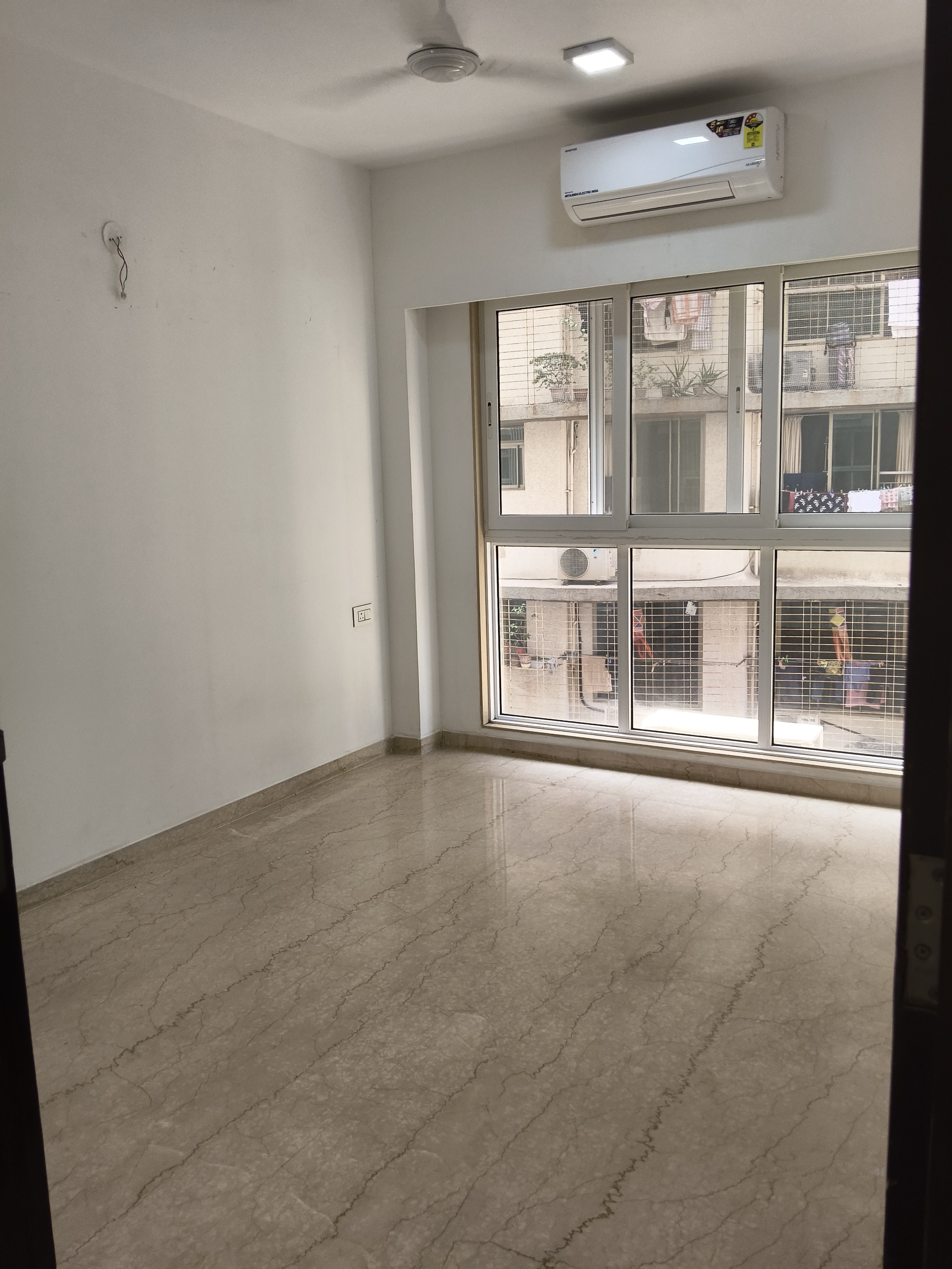 2 BHK Apartment For Sale in Platinum Life