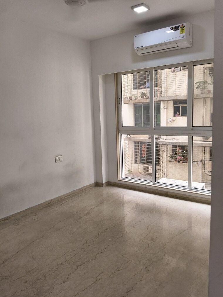 Room, platinum-life 2 Bedroom 665 Sq.Ft. Apartment In Andheri West Mumbai 9721218