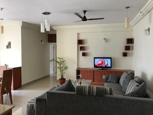 2 BHK Apartment For Rent in Godrej Woodsman Estate, Hebbal