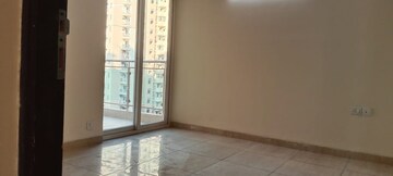 Room in 3 BHK Apartment at Gaur Sportswood, Sector 79 – for Rent