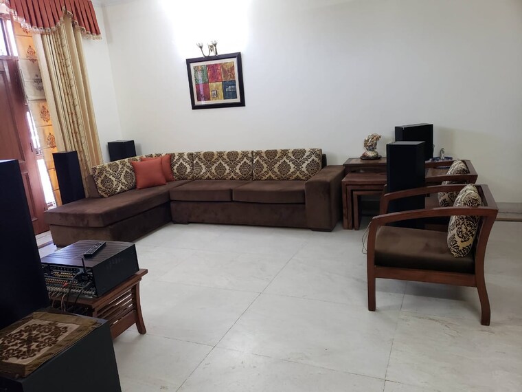 Living Room, unitech-south-city-ii 3 Bedroom 1800 Sq.Ft. Builder Floor In Sector 50 Gurgaon 9721268