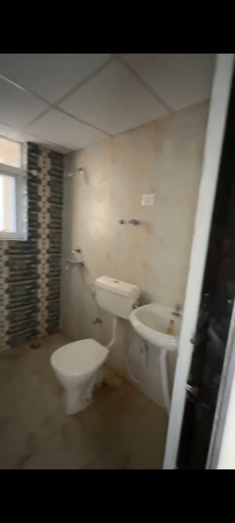 Bathroom, signature-the-serenas 2 Bedroom 532 Sq.Ft. Apartment In Sohna Sector 36 Gurgaon 9721269
