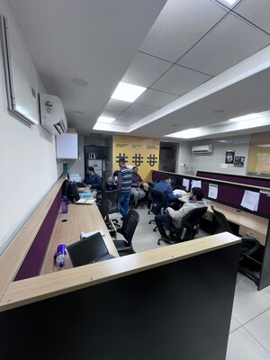  Office Space For Rent in C-Scheme