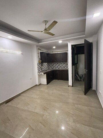 Room in 2 BHK Builder Floor at Malviya Nagar – for Rent