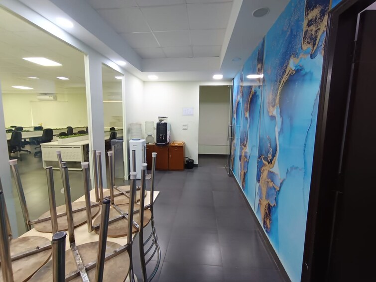 undefined, sector 63 Commercial Office Space 550 Sq.Ft. In Sector 63 Noida 9721335