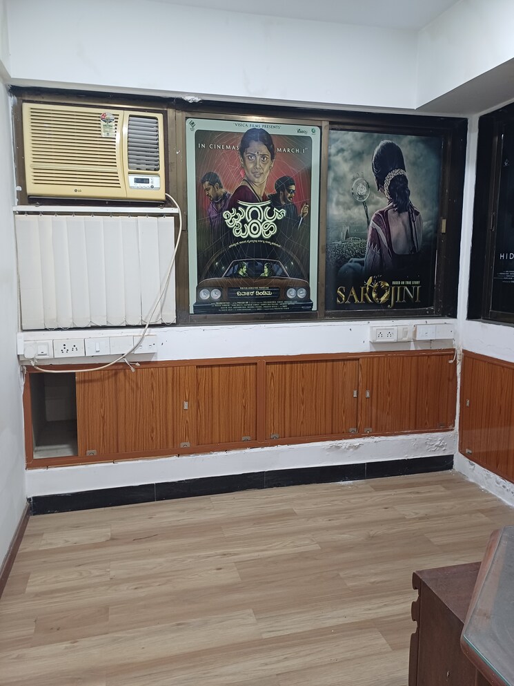 Balcony, remi-bizcourt Commercial Office Space 936 Sq.Ft. In Andheri West Mumbai 9721386