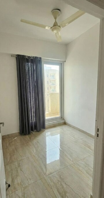 2 BHK Apartment For Rent in Migsun Vilaasa, Eta Ii Greater Noida