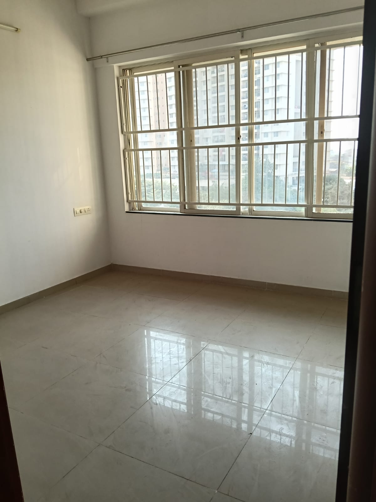 2 BHK + Extra Room Apartment For Rent in Kolte Patil Life Republic