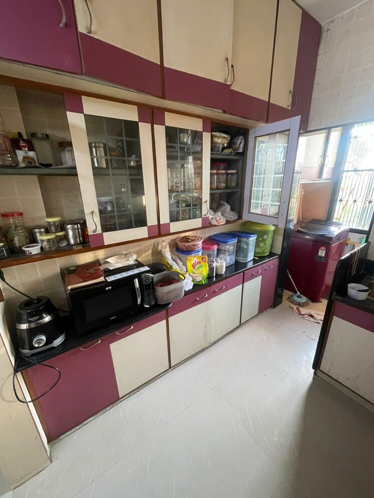 Kitchen, thaltej shilaj road 3 Bedroom 1800 Sq.Ft. Apartment In Thaltej Shilaj Road Ahmedabad 9721425