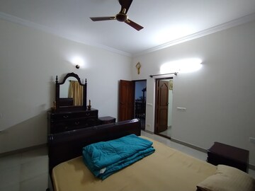 Bedroom in 4 BHK Villa at Sanjay Nagar – for Rent