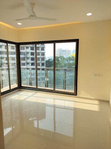 Room in 3 BHK Apartment at Anmol Eleganzia Royale, Andheri West – for Rent