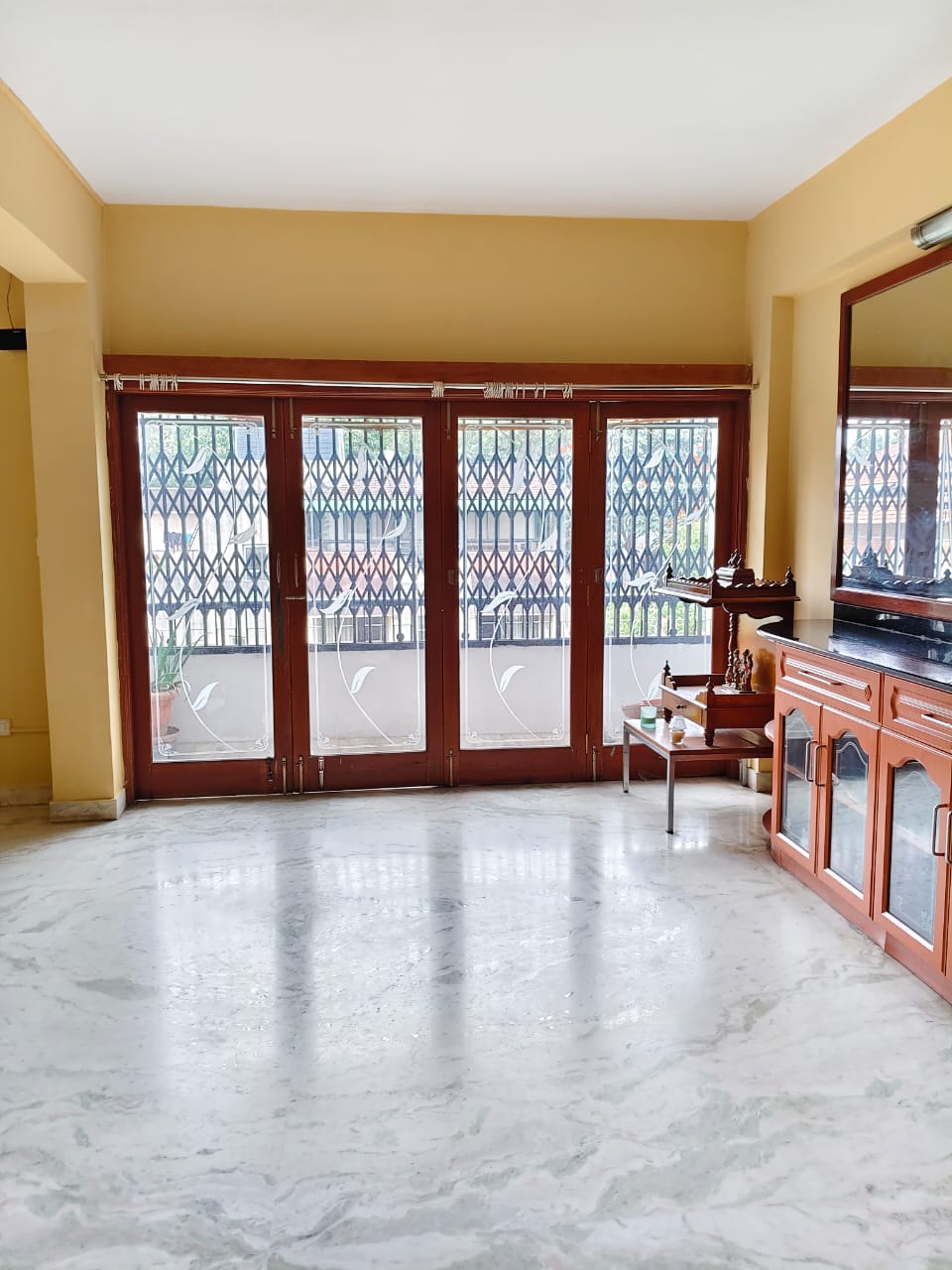 3 BHK + Servant Room Apartment For Rent in Moyenville Manor