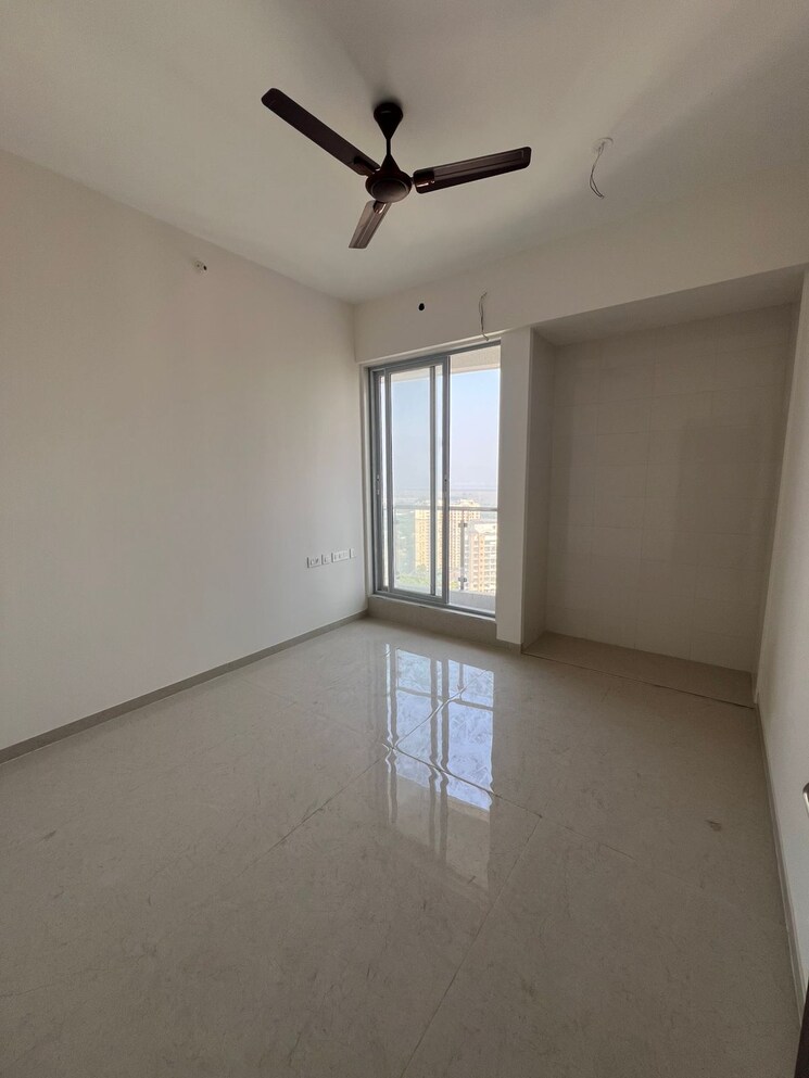 Room, rosa-manhattan 3 Bedroom 1072 Sq.Ft. Apartment In Ghodbunder Road Thane 9721488