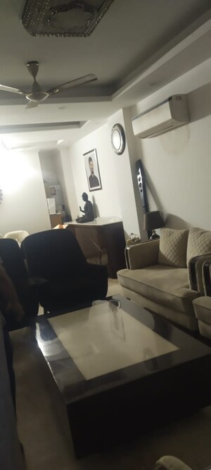 Master Bedroom in 2 BHK Builder Floor at Malviya Nagar – for Rent