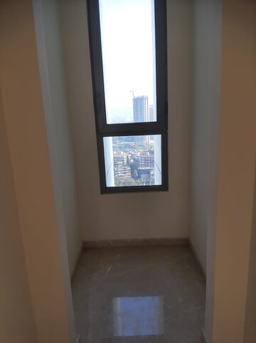 Room in 3 BHK Apartment at Piramal Vaikunth, Balkum Pada – for Sale