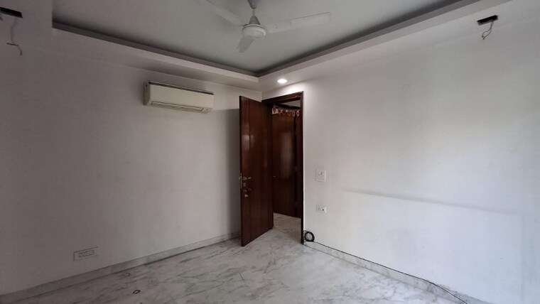 Room, malviya nagar 2.5 Bedroom 1400 Sq.Ft. Builder Floor In Malviya Nagar Delhi 9721508