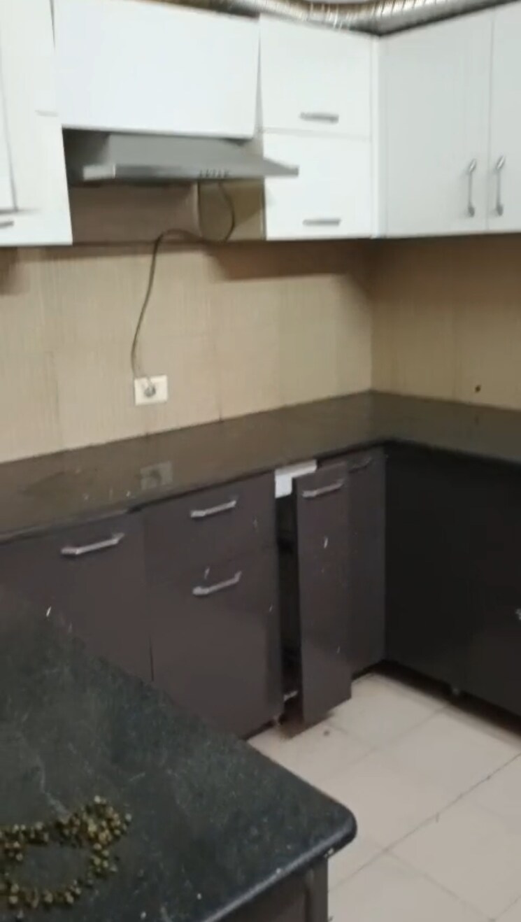 Kitchen, bptp-park-grandeura 3.5 Bedroom 2032 Sq.Ft. Apartment In Sector 82 Faridabad 9721542