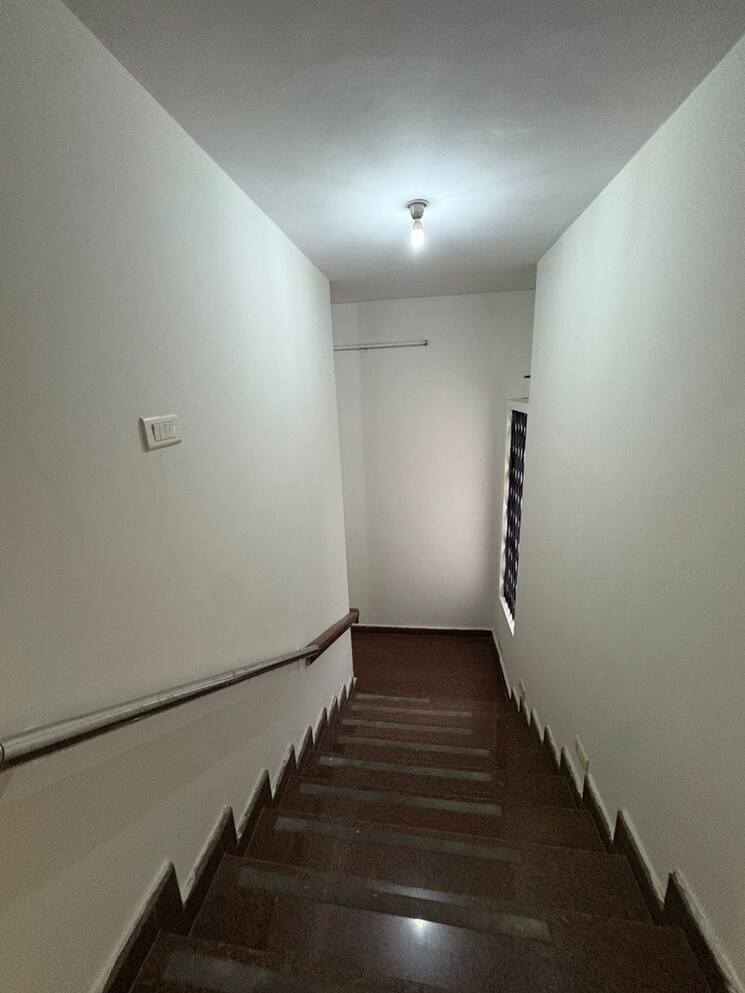 Room, alpine-manor 3 Bedroom 2600 Sq.Ft. Villa In Mg Road Bangalore 9721540