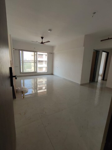 Room in 2 BHK Apartment at Vaibhav Queens Park, Chembur – for Rent