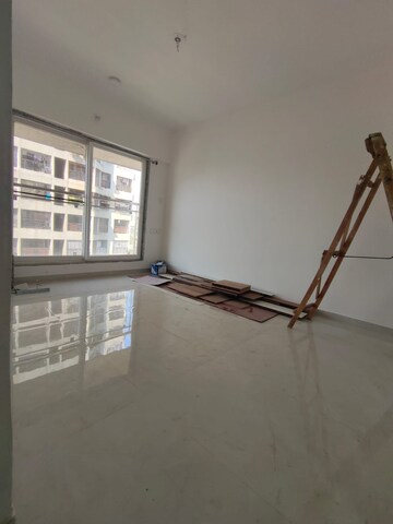 Room in 2 BHK Apartment at Vaibhav Queens Park, Chembur – for Rent