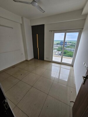 Room in 4 BHK Apartment at Godrej Nest, Sector 150 – for Sale