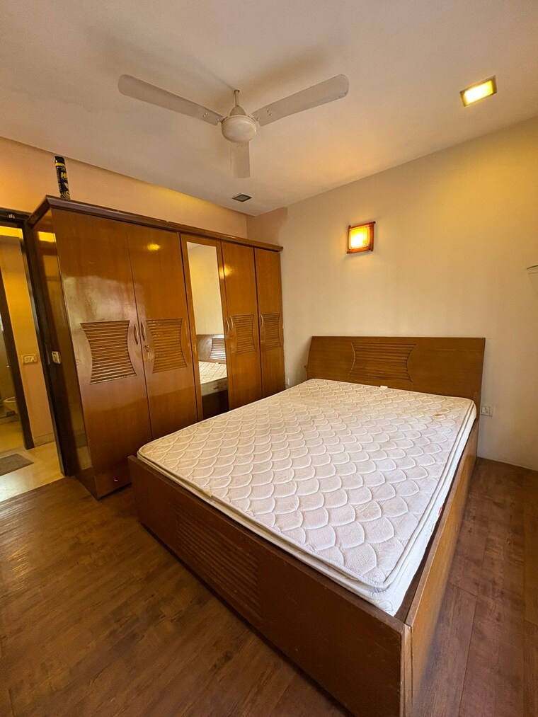 Bedroom, heritage-apartments-bandra 2 Bedroom 800 Sq.Ft. Apartment In Bandra West Mumbai 9721591