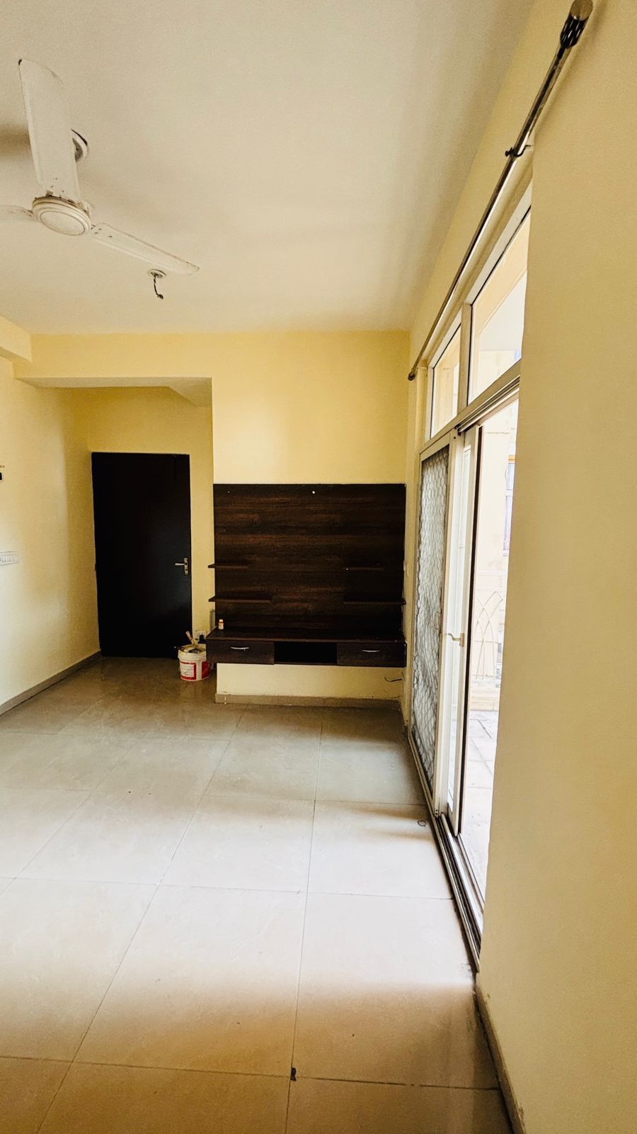 2 BHK Apartment For Rent in Mahagun Mywoods