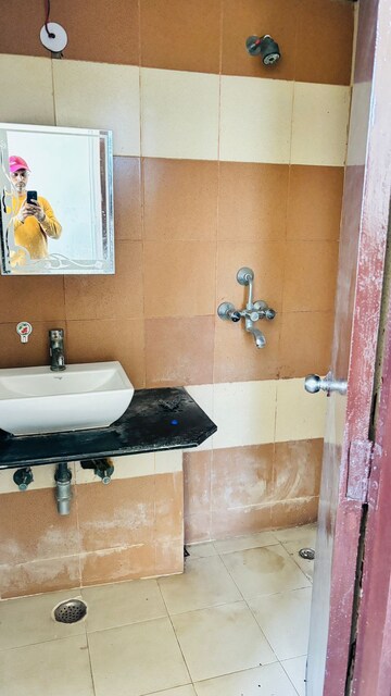 Furnished Amenities in 2 BHK Apartment at Mahagun Mywoods, Sector 16c Greater Noida – for Rent