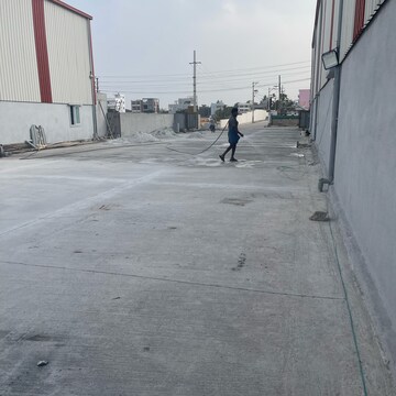 Parking in  Warehouse at Gundur – for Rent