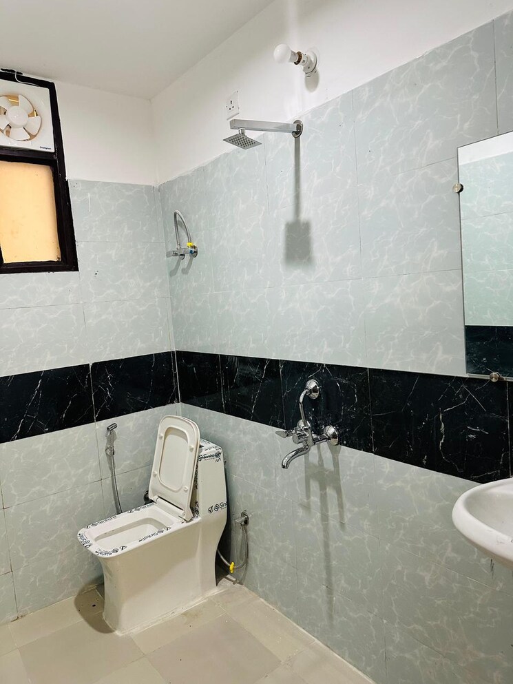 Team Area, dlf-city-phase-iii 1 RK 430 Sq.Ft. Builder Floor In Sector 24 Gurgaon 9721621