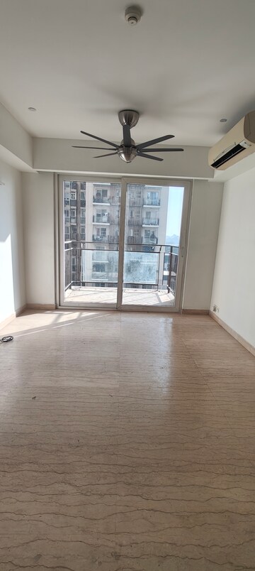 Room in 3 BHK Apartment at Conscient Heritage One, Sector 62 – for Rent