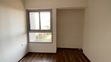 Room in 2 BHK Apartment at Piramal Vaikunth, Balkum Pada – for Sale