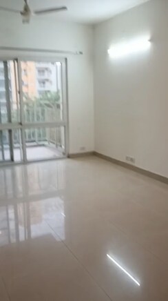 3.5 BHK + Servant Room Apartment For Sale in BPTP Park Grandeura