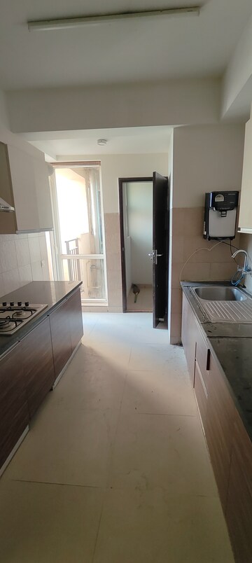 Bathroom in 4 BHK Apartment at Conscient Heritage One, Sector 62 – for Rent