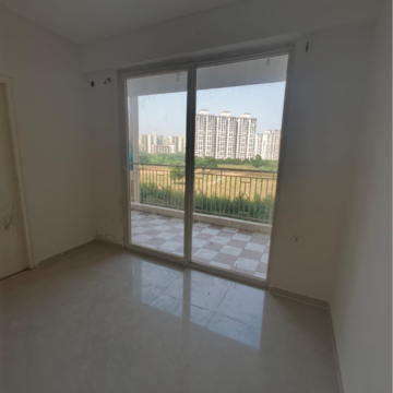 Room in 2 BHK Apartment at Shree Vardhman Green Court, Sector 90 – for Rent