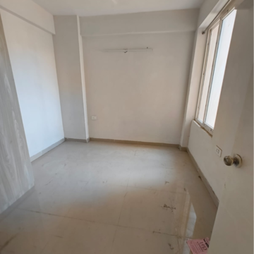 Room in 2 BHK Apartment at Shree Vardhman Green Court, Sector 90 – for Rent