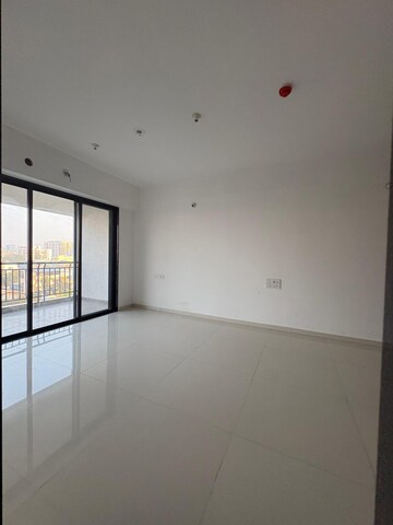 Room in 3 BHK Apartment at Krishna Lotus Court, Kharadi – for Rent