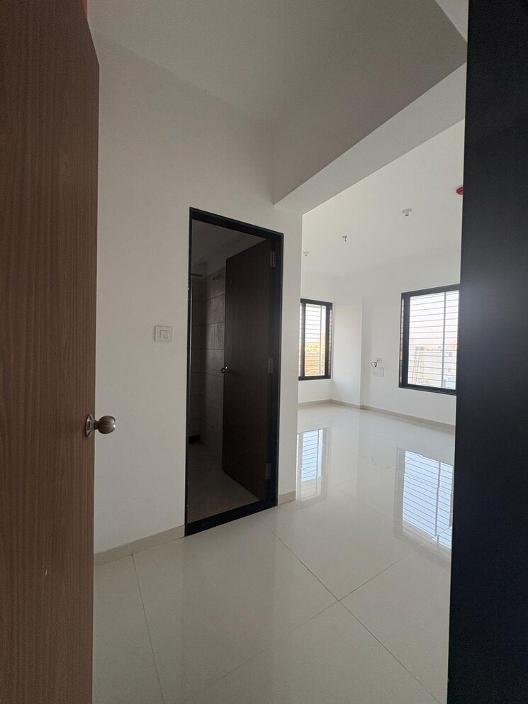 Room, krishna-lotus-court 3 Bedroom 1009 Sq.Ft. Apartment In Kharadi Pune 9721669