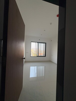 Room in 3 BHK Apartment at Krishna Lotus Court, Kharadi – for Rent