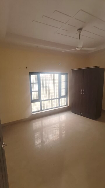 Room in 3 BHK Independent House at Gms Road – for Rent