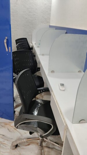 Team Area in  Office Space at Gaur City Mall, Sector 4 Greater Noida – for Rent