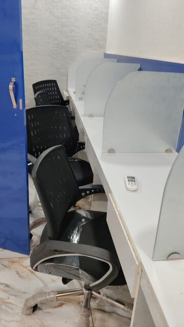 Team Area in  Office Space at Gaur City Mall, Sector 4 Greater Noida – for Rent