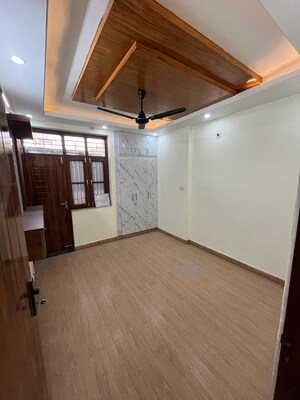 Room in 2 BHK Builder Floor at Gms Road – for Sale