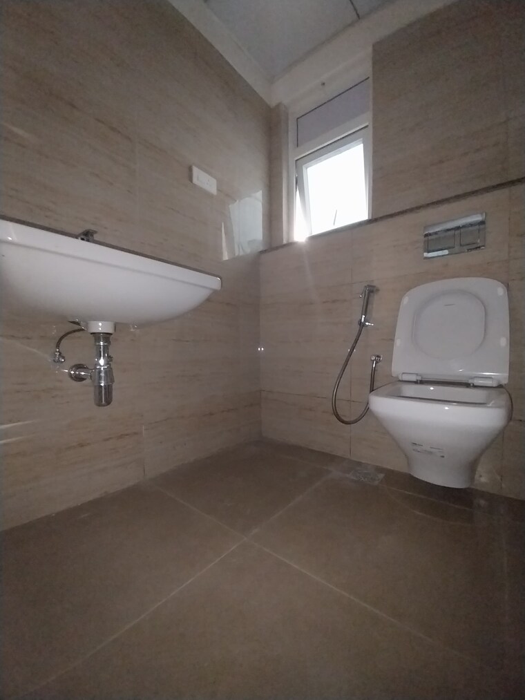 Bathroom, narsingi 2 Bedroom 1370 Sq.Ft. Apartment In Narsingi Hyderabad 9721660