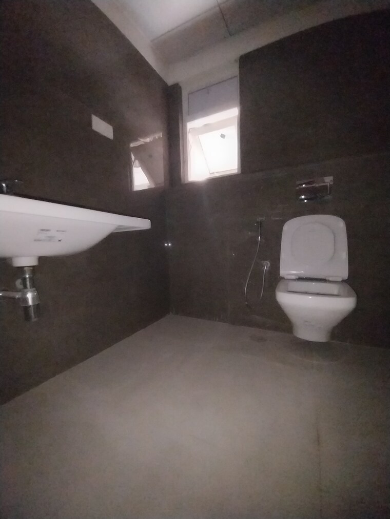 Bathroom, narsingi 2 Bedroom 1370 Sq.Ft. Apartment In Narsingi Hyderabad 9721660