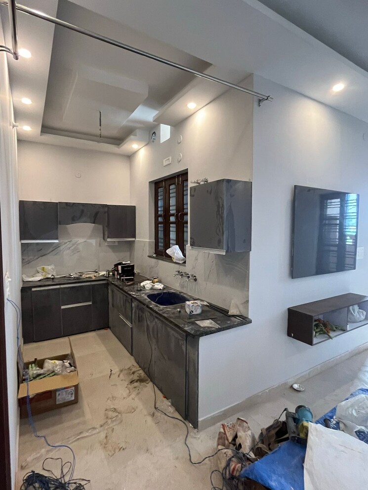 Kitchen, shimla bypass road 3 Bedroom 100 Sq.Yd. Independent House In Shimla Bypass Road Dehradun 9721680