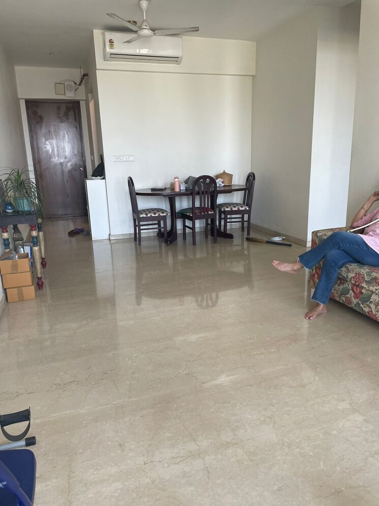  Parking, ashok-towers 2 Bedroom 1090 Sq.Ft. Apartment In Parel Mumbai 9721688