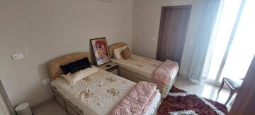 Living Room in 4 BHK Apartment at Gomti Nagar – for Rent