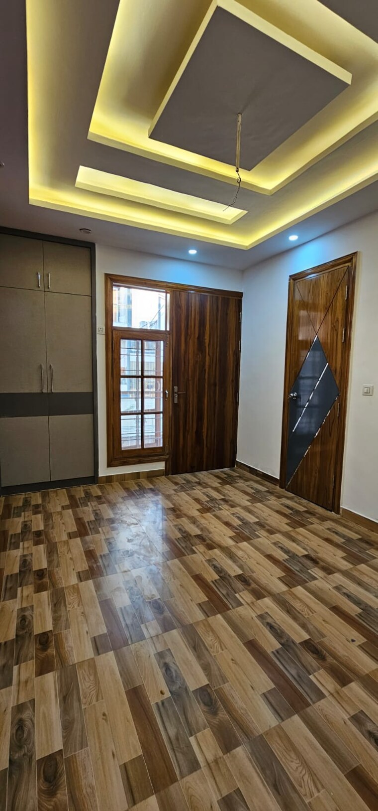 Room, gms road 4 Bedroom 2000 Sq.Ft. Builder Floor In Gms Road Dehradun 9721696